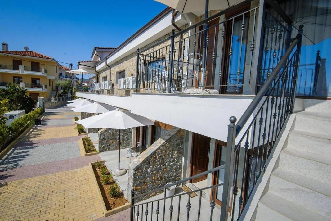 Stone Suites Pefkochori Buitenkant foto