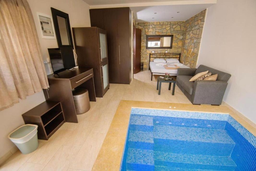 Stone Suites Pefkochori Buitenkant foto