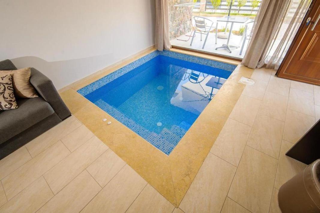 Stone Suites Pefkochori Buitenkant foto