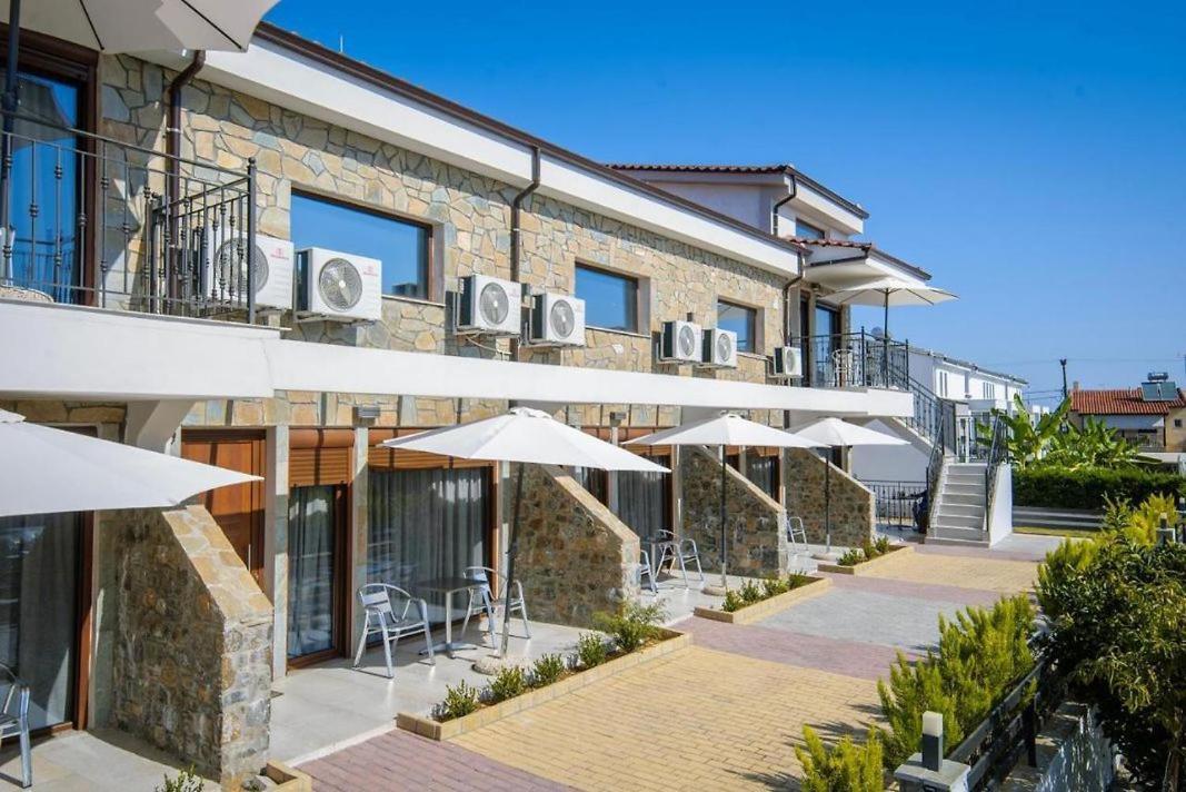 Stone Suites Pefkochori Buitenkant foto